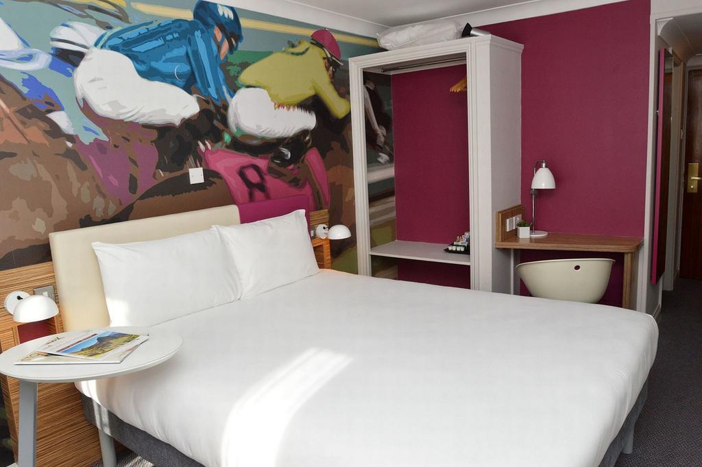Hotel Ibis Styles Reading Oxford Road Esterno foto